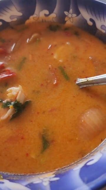 🍲Обязательно попробуйте суп Том Ям Кунг в Тайланде #томям #суп #вкусно #морепродукты #shorts смотреть онлайн