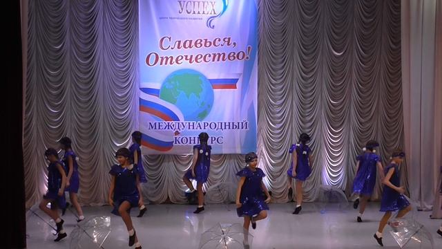 Детский танцевальный коллектив "Родничок" г. Малоярославец. т. "Дождик" смотреть онлайн