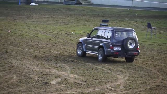Tear Up The Turf - Carisbrook - Run 12 - V8 Pajero - 2nd run смотреть онлайн