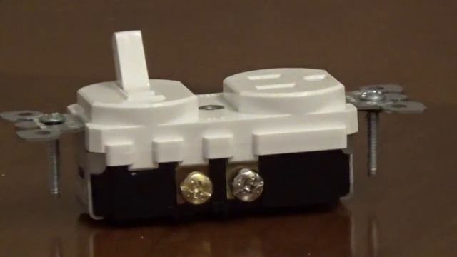 Combination Switch and Outlet смотреть онлайн