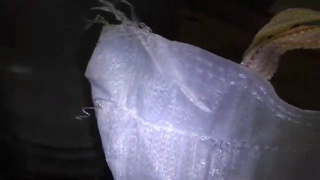 Как легко и быстро открыть зашитый мешок. смотреть онлайн