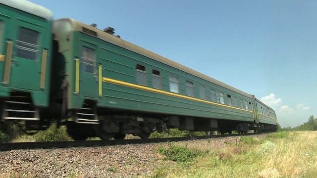 [ЧФМ] Тепловоз 2ТЭ10М-2941А близ ст. Окница / [CFM] 2TE10M-2941A near Ocnita station смотреть онлайн