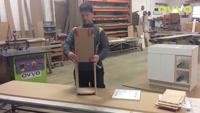 Face Frame Vanity Unit Assembly using OVVO Connection System смотреть онлайн