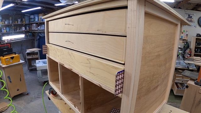 How to Add Trim to Basic Cabinetry - Trimming out Pattern Projector Cutting Table смотреть онлайн