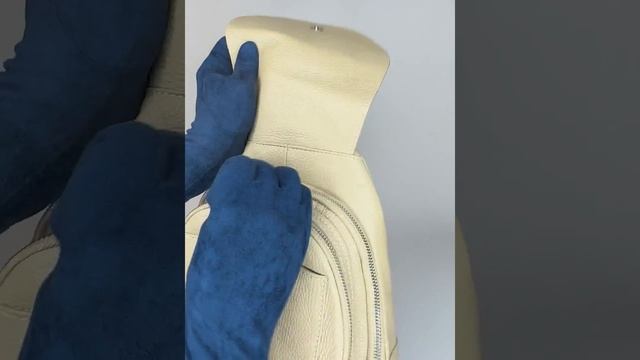 Женский Светло-бежевый рюкзак из натуральной зернистой мягкой кожи производство Италия смотреть онлайн