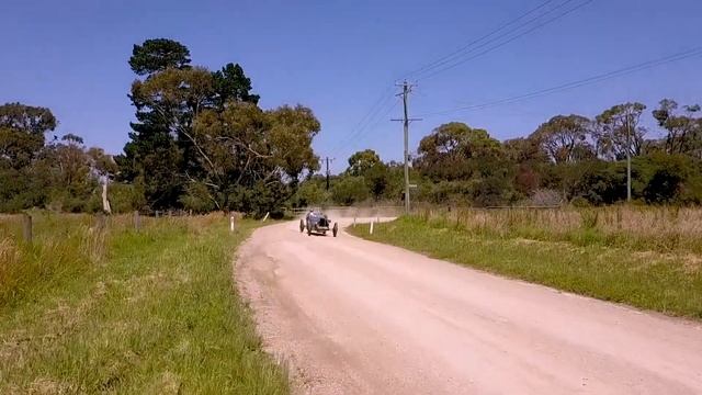 Bugatti Documentary 1926 Type 37 - Inspirational Short Doco / Film (Classic F1 Race Car - Original) смотреть онлайн