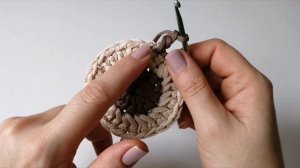 Таким узором круг вы еще не вязали. Круглый коврик крючком из шнура...