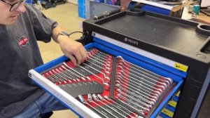 Тележка инструментальная на 334 предмета. Подробный обзор.