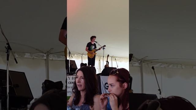 Joe preforming live at the Kemptville Ribfest смотреть онлайн