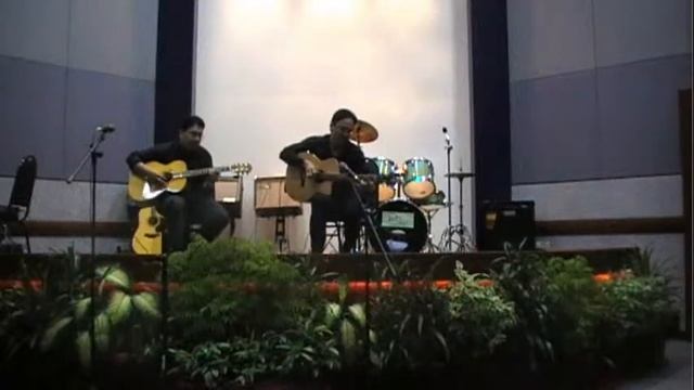 "The Water is Wide" by Geoffrey Tan & Brian Gan at the Penang Guitar Festival смотреть онлайн