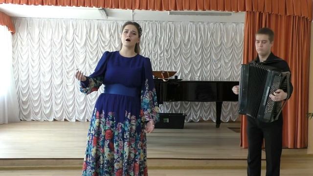 "Над рекой туман" Поёт народная певица Александра Лазарчук. Новосибирск