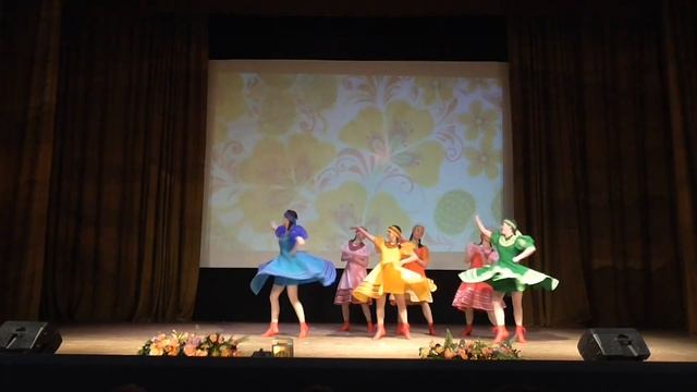 Детский танцевальный коллектив "Родничок" г. Малоярославец. т. "Вертушки" смотреть онлайн