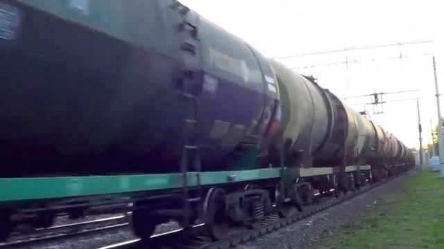 ВЛ10-1901 с наливными цистернами смотреть онлайн