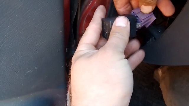 Заміна реле поворотів і аварійки Ланос 1.5.