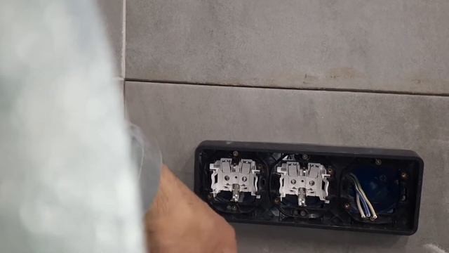 Сool sockets. Самые крутые и удобные розетки с влагозащитой. Installing sokets. смотреть онлайн