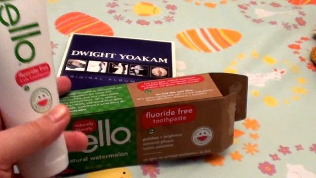 Hello Fluoride Free Natural Watermelon Toothpaste REVIEW.. No Dyes смотреть онлайн
