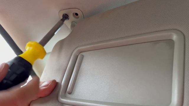 汽车的遮阳板坏了如何更换修复/ How To Replace Sun Visor (Floppy Sun Visor, Broken Floppy, Binder Clip) смотреть онлайн