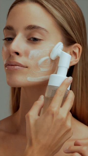 Pusy Очищающая пенка для умывания смотреть онлайн