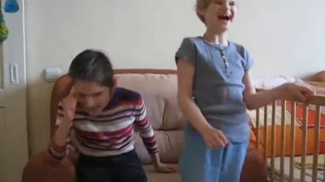 В гостях у Даши и Оли Сысоевых смотреть онлайн