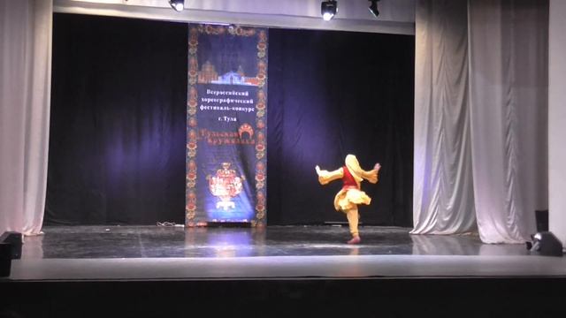 "Родничок", исп. Стефанова Софья.Татарский танец". смотреть онлайн