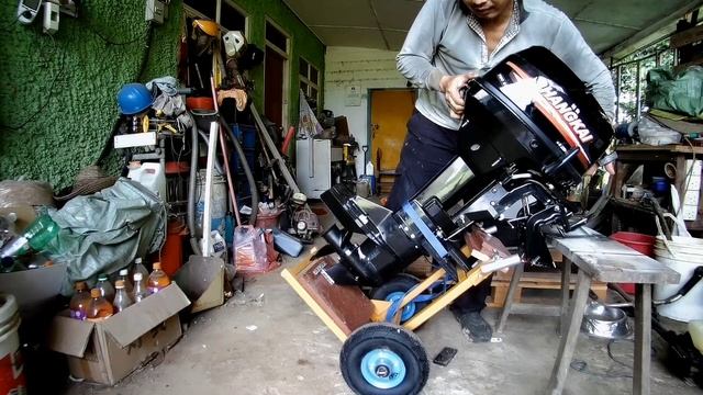 Most amazing DIY outboard trolley built from scratch . No more heavy lifting anymore. смотреть онлайн