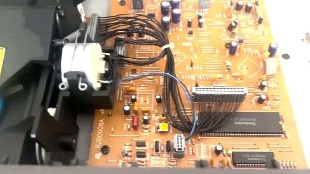 Technics Compact Disc Player SL-P212A - What's inside? смотреть онлайн