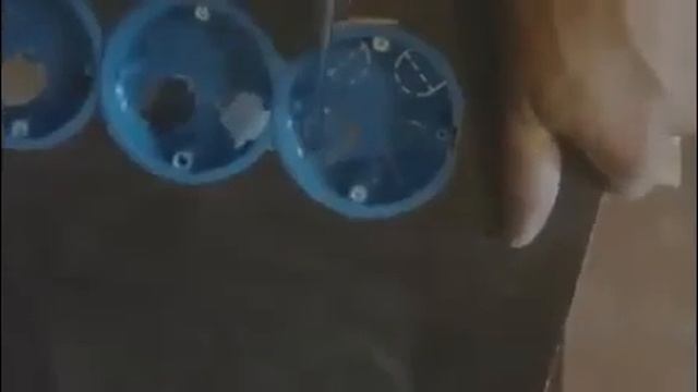 Монтаж розеток в блоке на стене смотреть онлайн