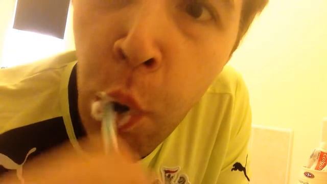 UNBOXING Colgate Navigator Plus Toothbrush