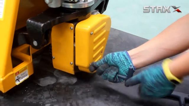 Staxx service video PPT15-2/DRIVING MOTOR ASSM смотреть онлайн