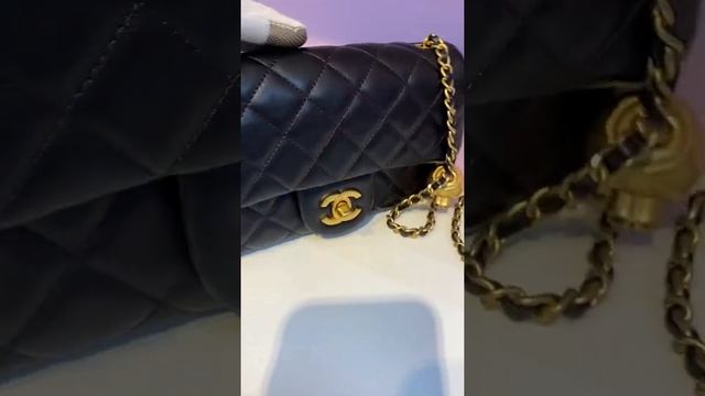 Обзор сумка конверт Chanel смотреть онлайн