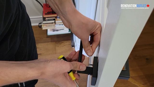 Modern Square Door Handle "Nevada" with Round Latch by RenovationOutlet.ca смотреть онлайн