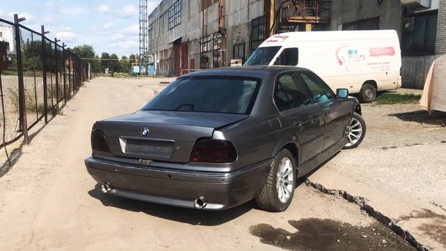 BMW E38 740i смотреть онлайн