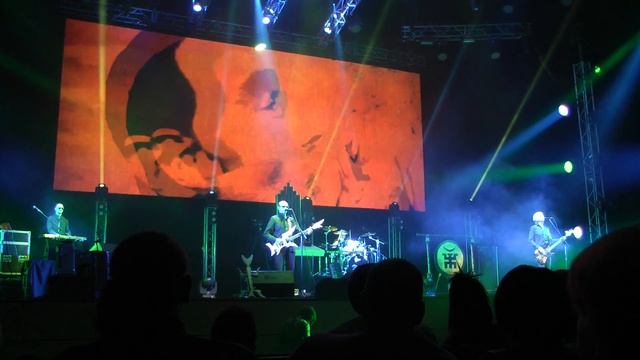 Пикник Начало концерта Миллион в мешке + Кукла с человеческим лицом БКЗ Октябрьский 031116 смотреть онлайн