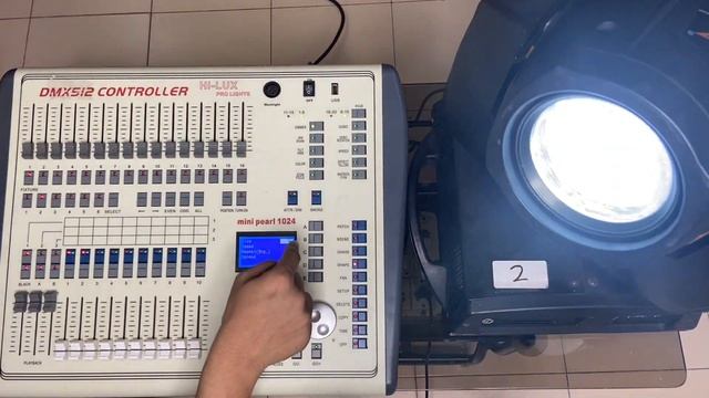 Mini Pearl 1024 Dmx Controller Training part 3 (Sharpy Programing /Rec Stage) смотреть онлайн