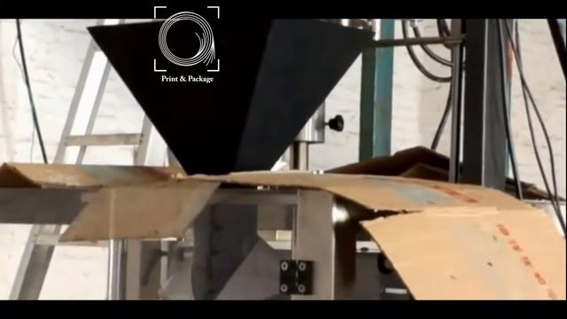 Линия по фасовке соли в пакеты при помощи объемно роторного дозатора смотреть онлайн