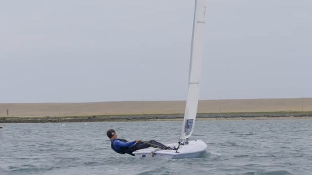 UPWIND SPEED: ILCA (LASER) TECHNIQUE TIPS - How to sail faster with the British Sailing Team смотреть онлайн