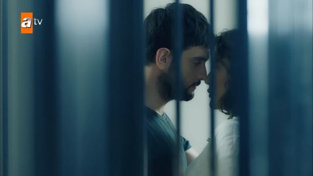 Ayşe ve Ferit'in duygusal yakınlaşması!🔥 - Kalp Yarası 8. Bölüm смотреть онлайн