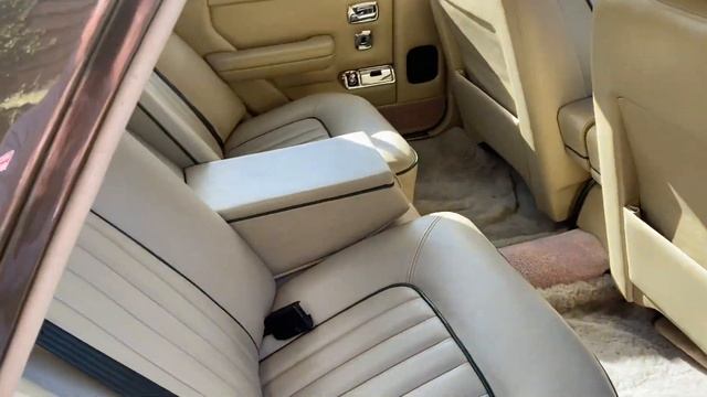 Rolls Royce Silver Spirit смотреть онлайн