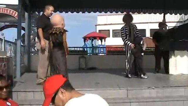 Hyperflesh Happy Baby Mask at Kemah Board Walk Cos смотреть онлайн
