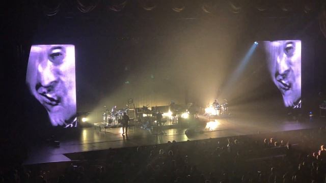 Massive Attack - Inertia Creeps (Live at Radio City Music Hall, NYC, 2019-09-26) смотреть онлайн
