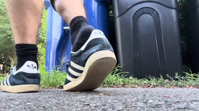 Enjoying One Last Wearing Of My Adidas Gazelle Shoes Before Giving Them Away! смотреть онлайн