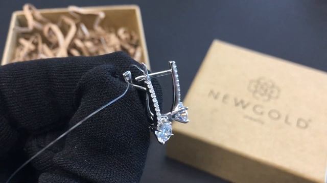 !Серьги 096231 из белого золота 585 пробы с фианитами смотреть онлайн