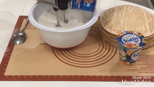 Сүтті қыз йогурт кремімен. Молочная девочка с йогуртовым кремом. смотреть онлайн