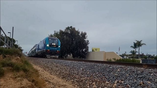 Amtrak Surfliner and Coaster trains in Lucadiea, Encinitas and Caralsbad Village May 31 -June 2,202 смотреть онлайн