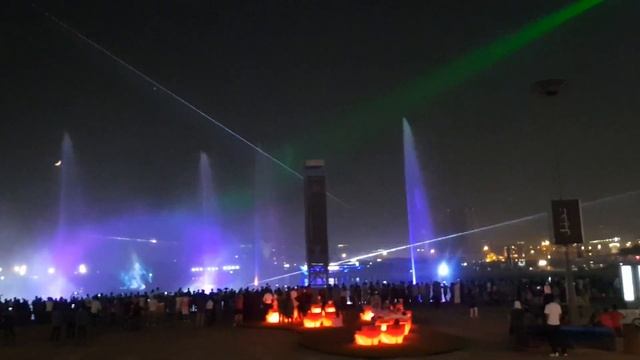 LAZER LIGHT AND WATER SHOW AT DUBAI FESTIVAL CITY смотреть онлайн