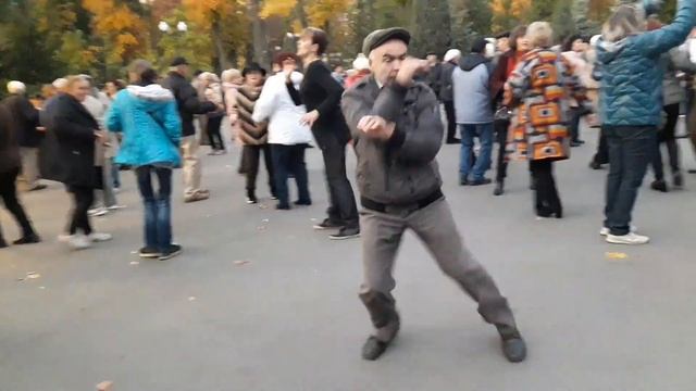 Бай, бай, бай, бай, бай!!!💃🌹Танцы в парке Горького!!!💃🌹Харьков 2021 смотреть онлайн