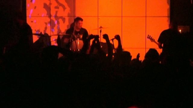 Wlvs - Live at Les Twin 31.03.2019 смотреть онлайн
