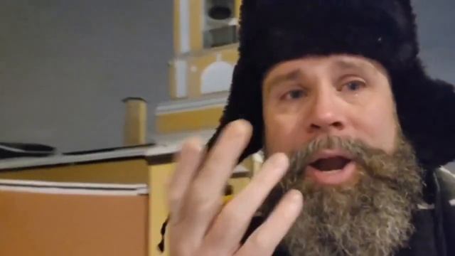 Американец прослезился от атмосферы церковных колоколов рождественской Москвы смотреть онлайн