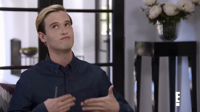 Tyler Henry Relieves Jamie-Lynn Sigler's Guilt for Not Responding to Late Brother | Hollywood Mediu смотреть онлайн