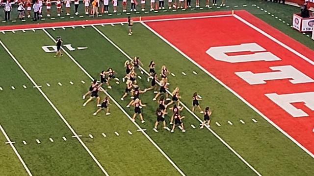 Utah Dance Team 2021-22 Red Zone Performance (Utah vs Weber State) смотреть онлайн